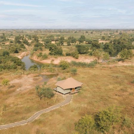 ホテル Trees N Tigers, Tadoba Kolāra エクステリア 写真